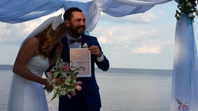 Счастливы вместе: Андрей Бедняков и Настя Короткая поженились!