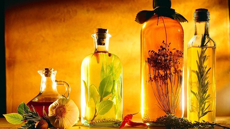 9 найкорисніших рослинних олій для організму людини