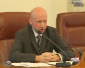 Турчинов пригрозив звільненням головам місцевих адміністрацій