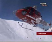 Гірськолижників у Турції піднімають гелікоптером