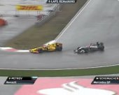 Гран-при Китая: Шумахер не сдержал Петрова