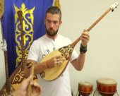 Казахські музичні інструменти. Орел і Решка. Шопінг